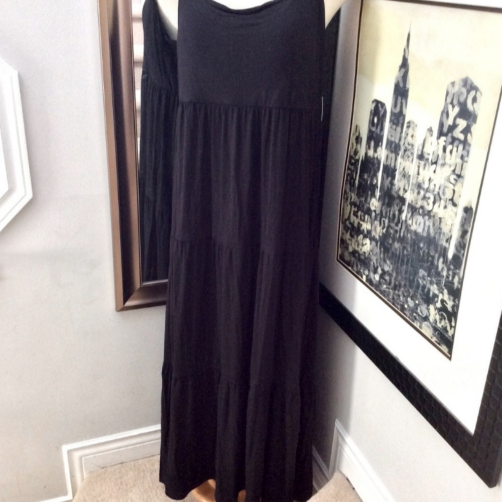 Black Layered Ruffle Dress - Picture 3 of 13
